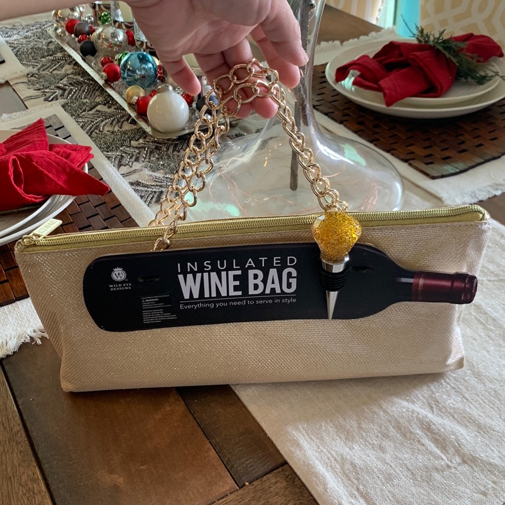 NEW Insulated Wine bag with wine bottle cover